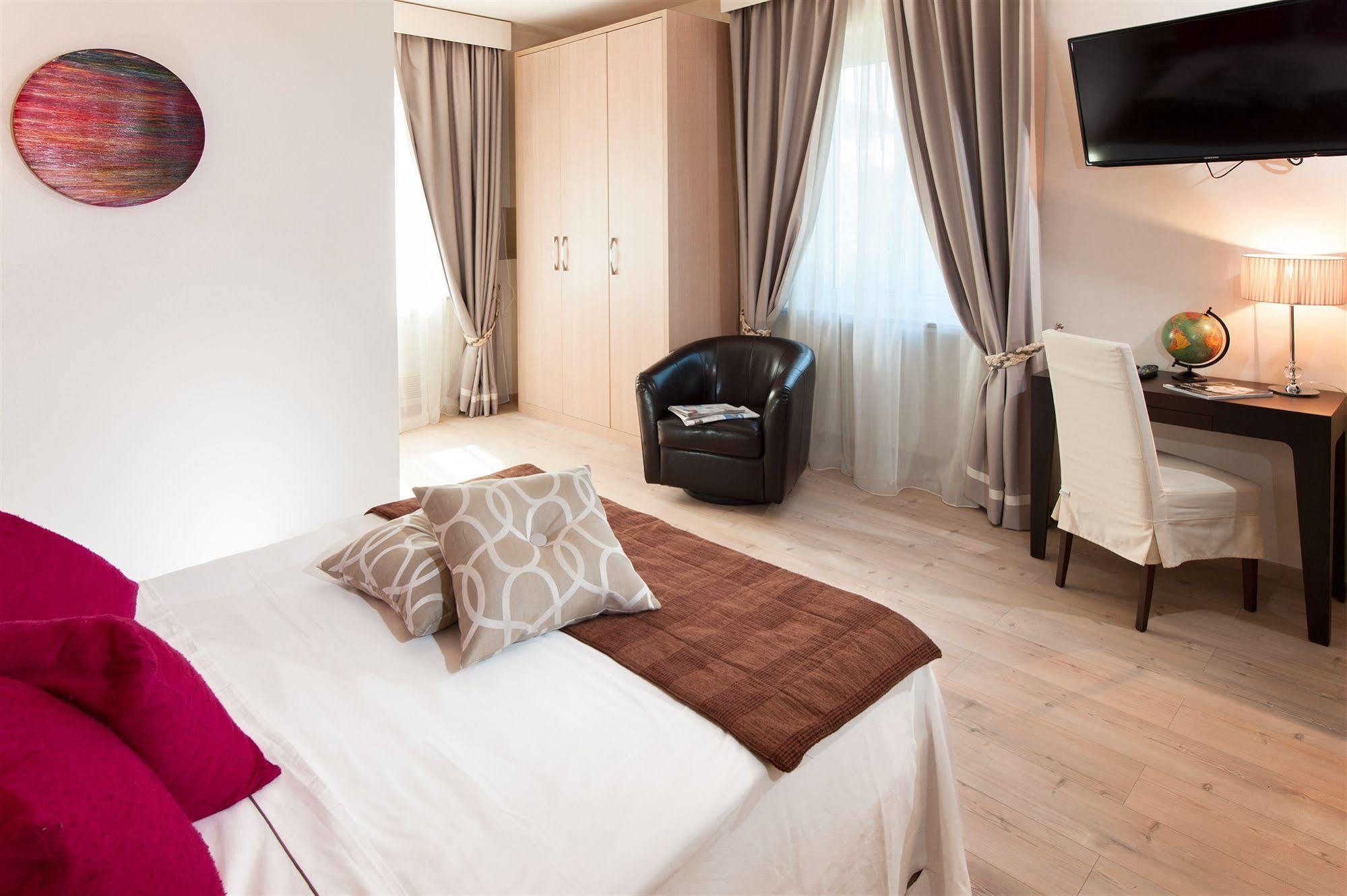 Villa Maria Cristina Caserta Ngoại thất bức ảnh
