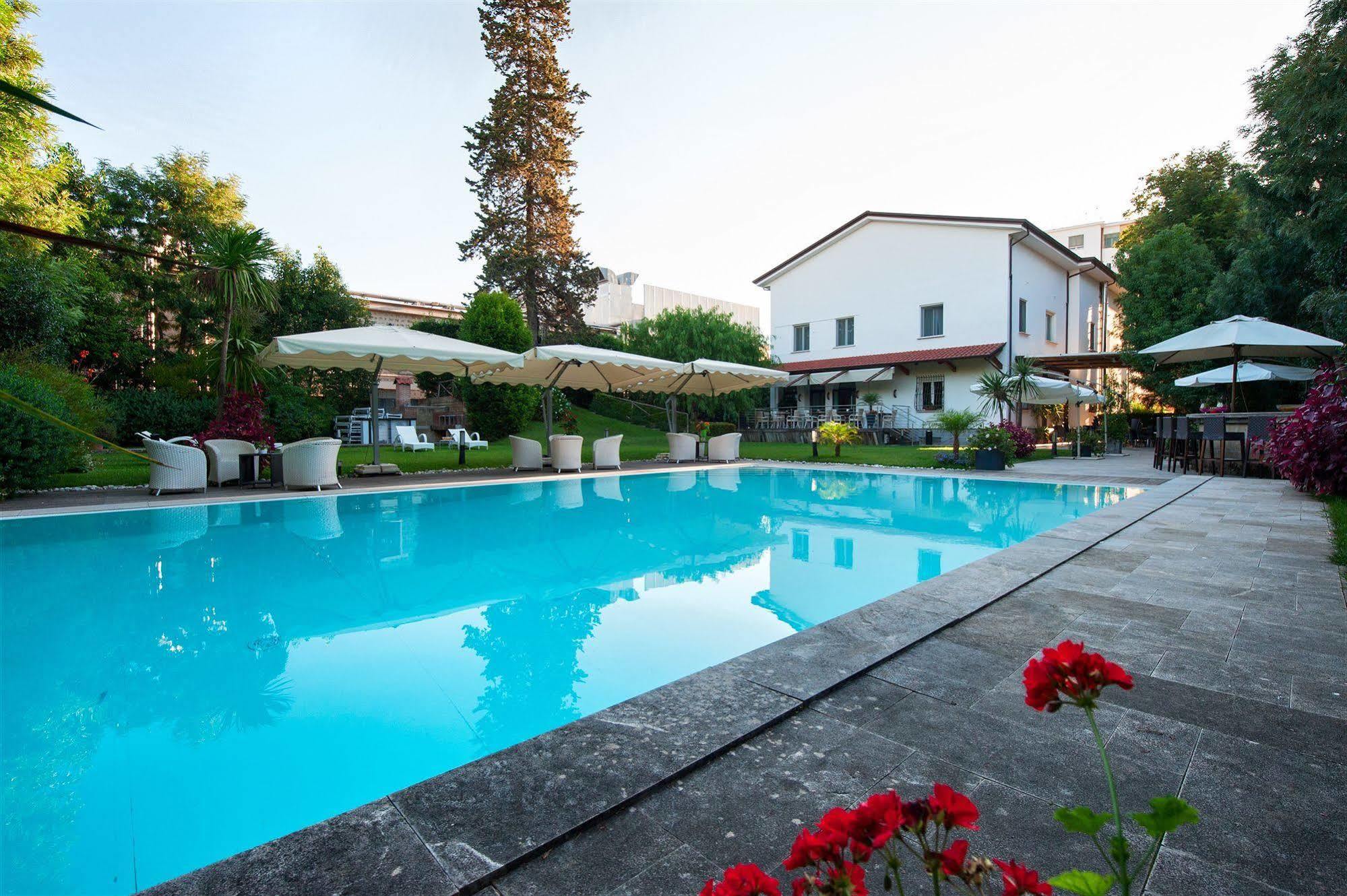 Villa Maria Cristina Caserta Ngoại thất bức ảnh
